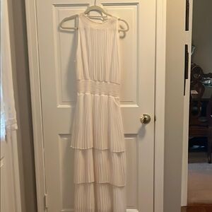 1.state Elegant Women's White/Cream Tiered Sleeveless Pleated Maxi Dress Size Lg